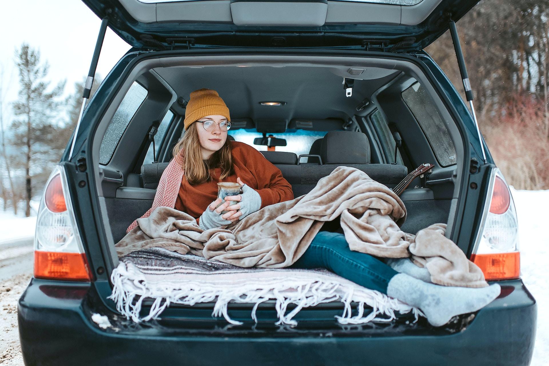 Read more about the article Stay Cozy on the Road: The Ultimate Gravel Travel Blanket Guide